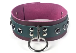 Double strap collar 1.75" wide. Forest green leather top, chocolate raspberry leather bottom, no inner lining, loop & dee, onyx gems.