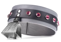 Double strap collar 1.75" wide. Black leather top, grey leather bottom, grey lambskin inner lining, cowbell in the center, ruby gems.