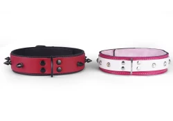 two 1.25" wide collars. Collar on the left is made in regular style (top strap is 1" wide), collar on the right is made in 3/4 top style (top strap is 0.75" wide).