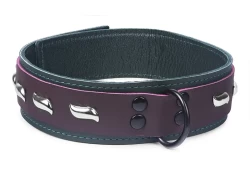 Double strap collar 1.5" wide. Chocolate raspberry leather top, forest green leather bottom, black lambskin inner lining, black d ring, waves.