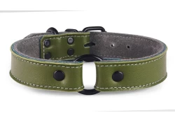 1" wide O-Ring collar with no wings. Olive lambskin outer layer, grey suede inner lining, black o-ring*, black d ring by buckle, black buckle. *Use 1" black o-ring on the collar (typically the o-ring used on a 1" wide collar will be 1.25" wide).