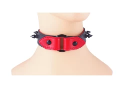1" wide O-Ring collar with wings. Black leather, red lambskin inner lining, black o-ring*, black spikes. *Use 1" black o-ring on the collar (typically the o-ring used on a 1" wide collar will be 1.25" wide)