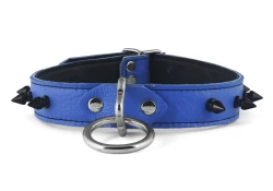 1" wide single strap collar. Ocean blue leather, black lambskin inner lining, silver loop & dee, black spikes.