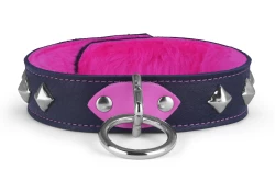 Single strap collar 1.25" wide. Black leather, pink fur inner lining, loop & dee with pink leather touch, pyramid diamonds, snaps closure.