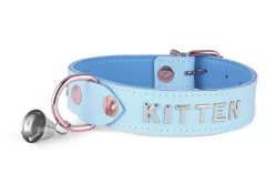 Single strap collar 1" wide. Baby blue leather, baby blue lambskin inner lining, rose-gold d ring (with small bell), lettering, rose-gold buckle.