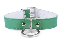 Single strap collar 1" wide. Evergreen leather, white fur inner lining, loop & dee attachment, locking buckle.