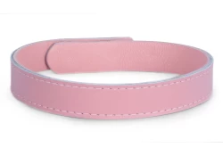 Single strap collar 1" wide. Pastel leather, pastel lambskin inner lining, nickel-free snaps .