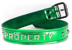 Single strap collar 1" wide. Green metallic leather, italian green fur inner lining, lettering in center, emerald green mini gems, black buckle.