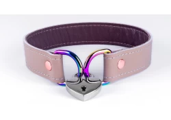 1" wide d ring collar with no wings. Mocha leather, chocolate lambskin inner lining, rainbow d rings.
