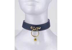 Single strap collar 1" wide, black leather with brass bull ring (and small gold bell attached).